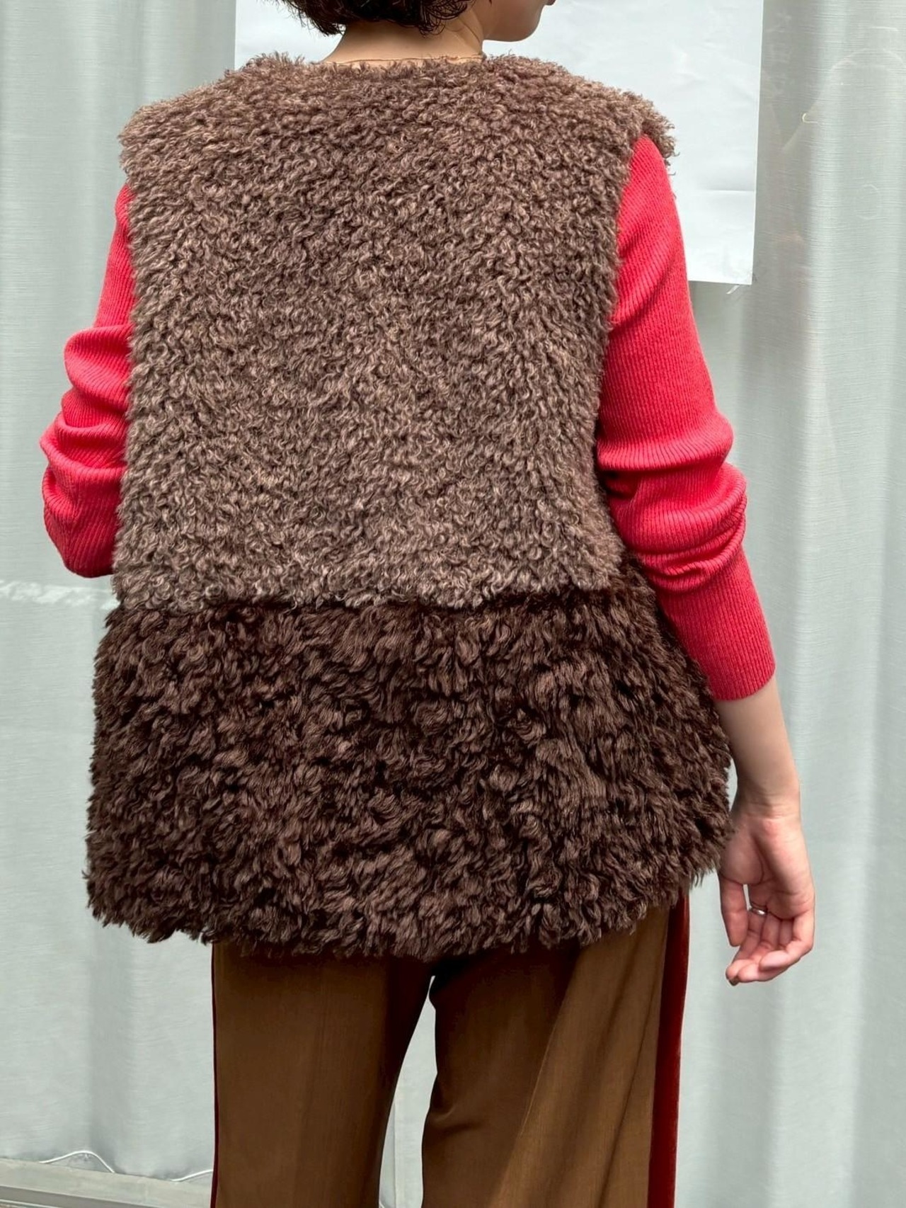 ロージー　Rosiee　R753240  配色切り替えファーベスト