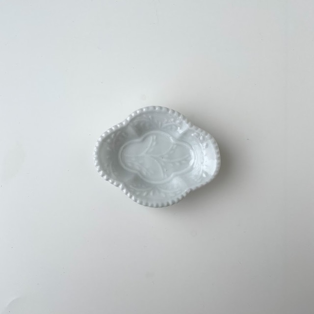 【おてしょ皿】白磁　木甲型手塩皿