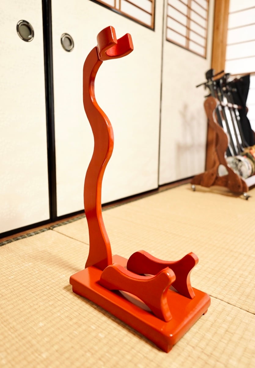 限定1台】深紅の風格、和の美を惹き立てる。手作り三味線スタンド