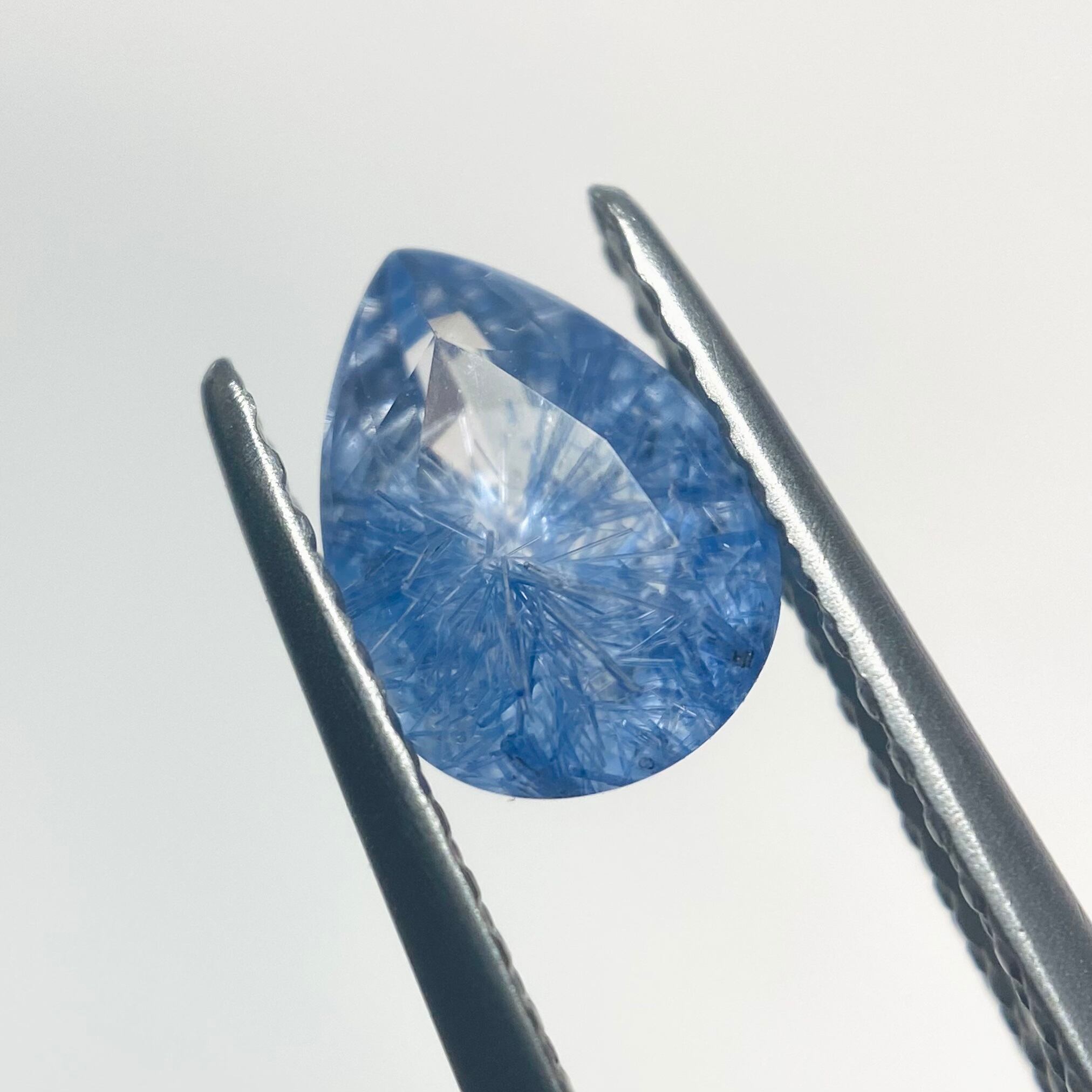 花 デュモルチェライトインクオーツ ファセットカット1