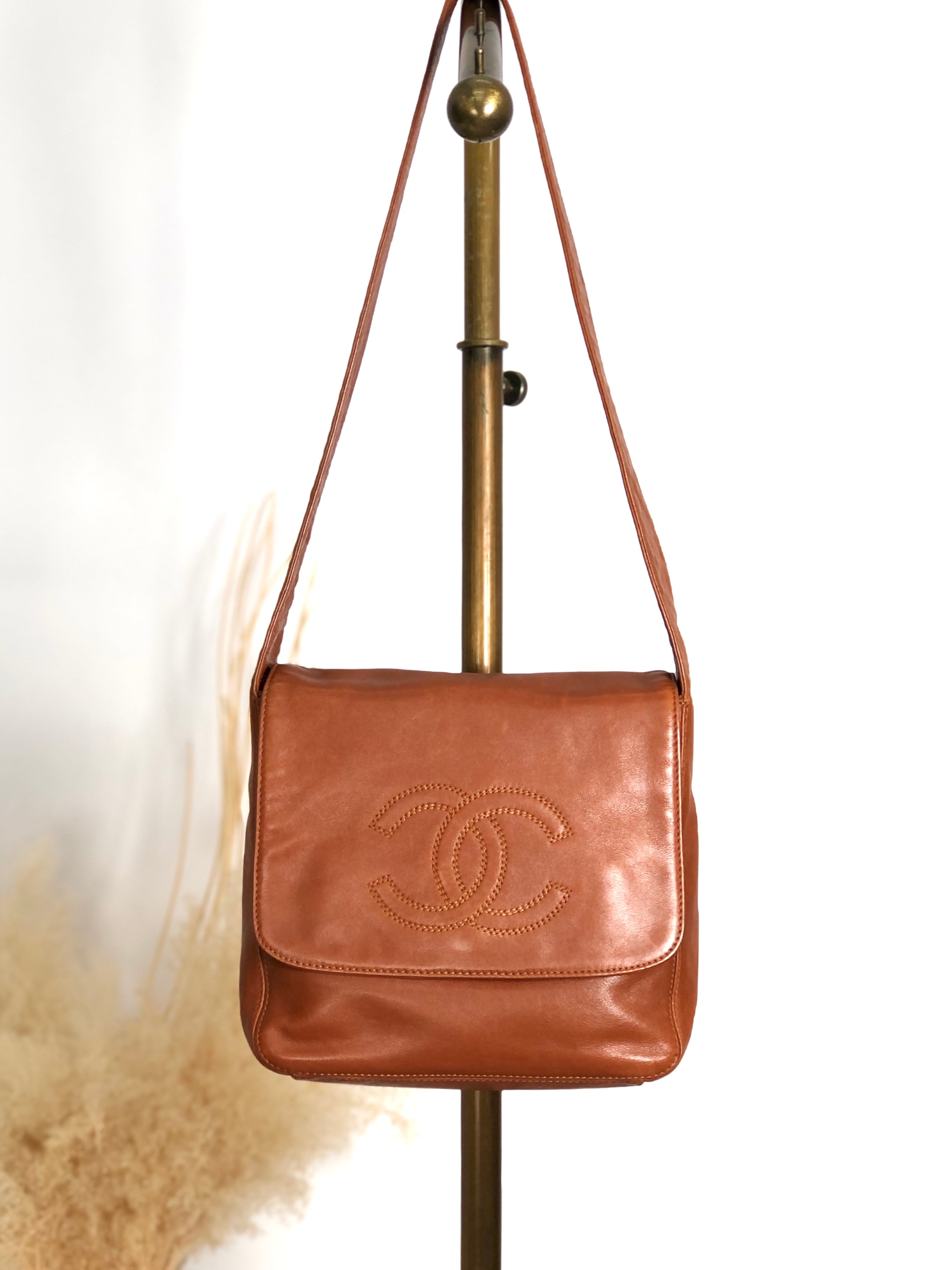 CHANEL シャネル ショルダーバッグ ブラウン ココマーク レザー