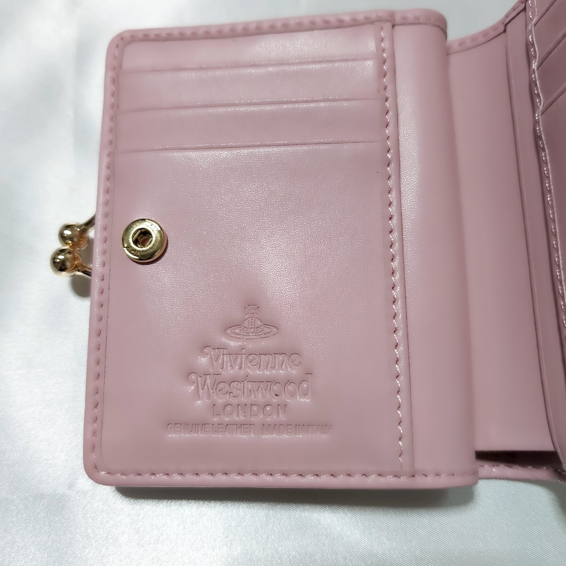 Vivienne Westwood EXECUTIVE二つ折り財布ピンクがま口 VivienneWestwood EXECUTIVE 二つ折り財布 ピンク