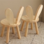 ウサギ耳 スツール 無垢材 木製 子供用 キッズチェア 背もたれ付き 小さな椅子 ローチェア 家庭用 ベンチ 動物モチーフ 可愛い おしゃれ ナチュラル 天然木 インテリア 子ども部屋 安全 安定