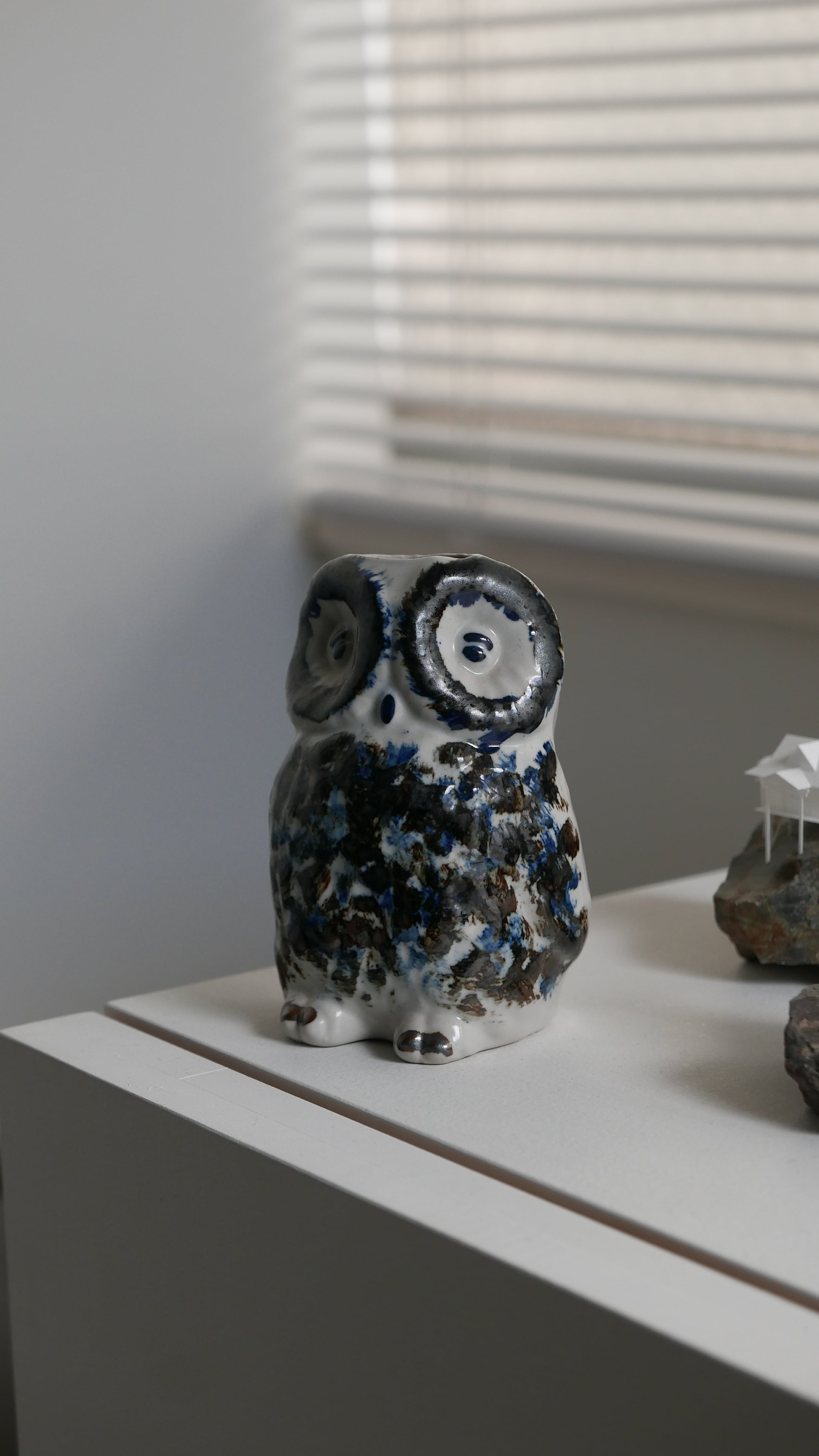 old pottery owl , mulch way