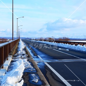 冬の釧路湿原大橋　Kushiro Marsh Bridge in winter