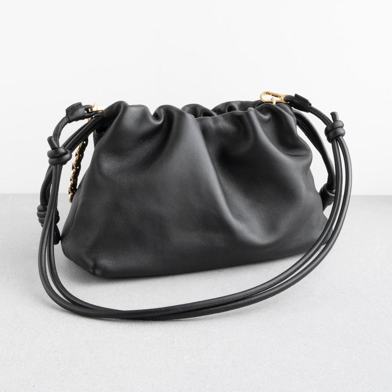 ロエベ フラメンコ パース ミディアム メローナパラム ブラック レザー ショルダーバッグ