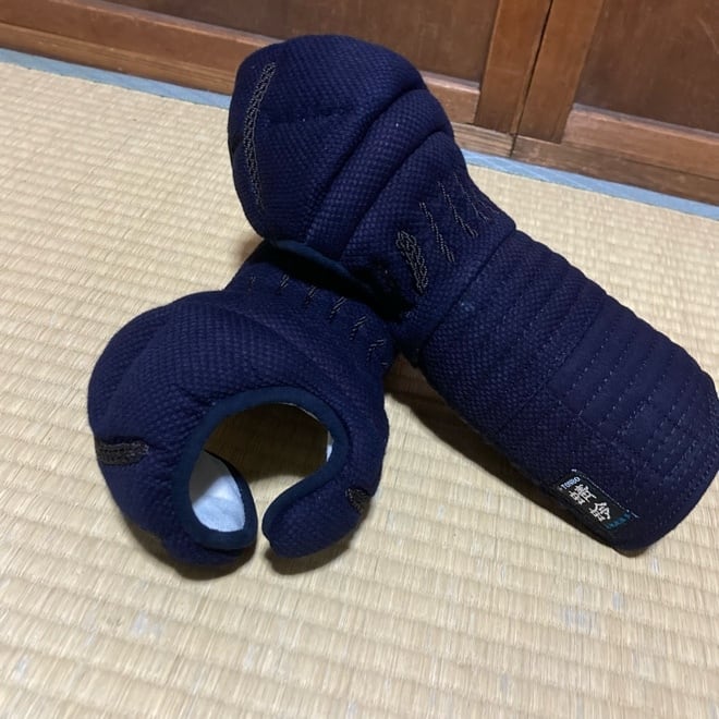 甲手単品 10ミリミシン織刺【銀蜻蛉】【BAK防具】最高の剣道具技術