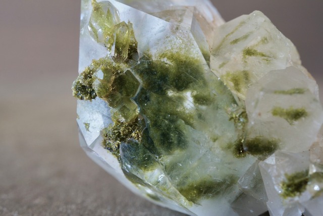 トルコ産エピドート/クォーツ ⑥ Epidote / Quartz 1564