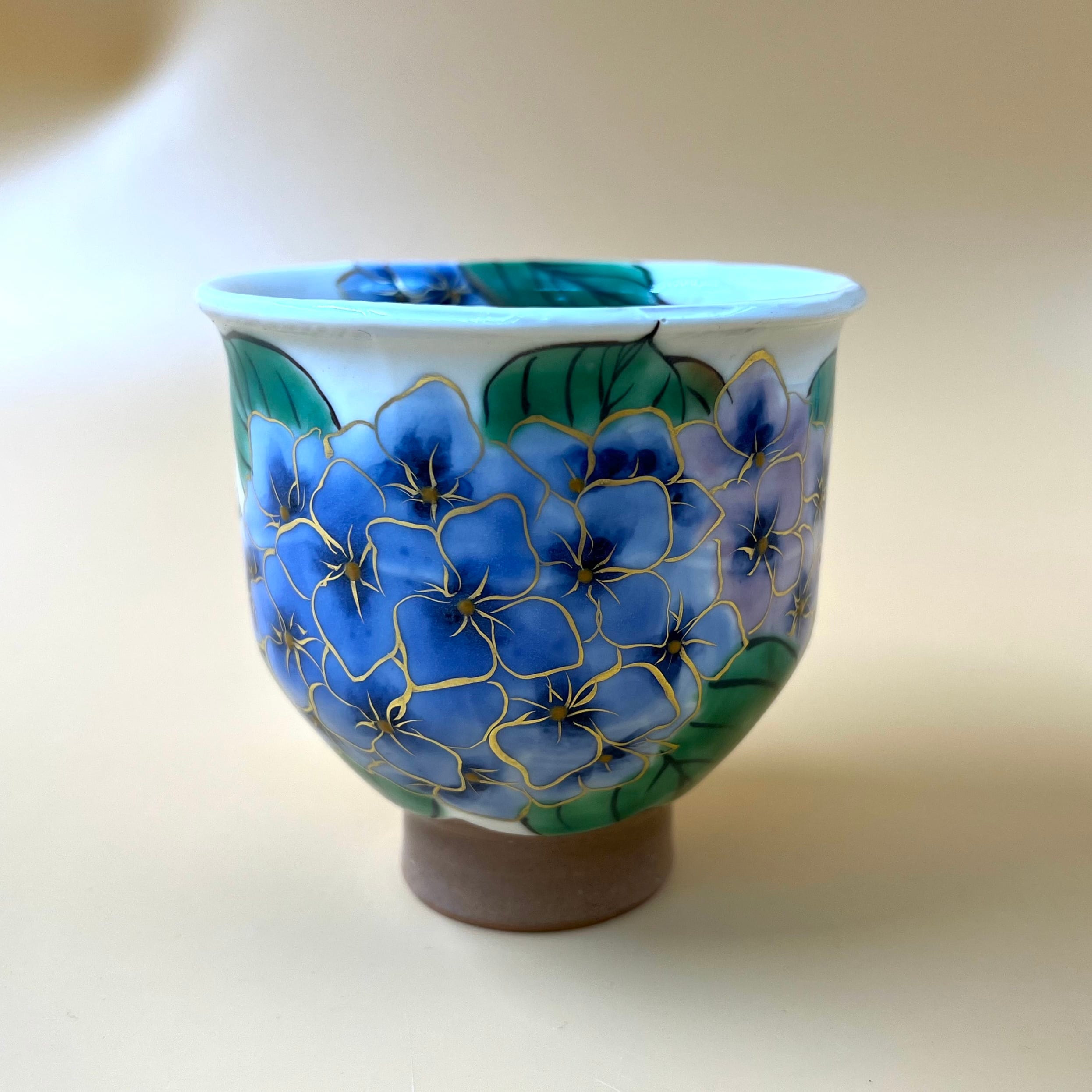 陶あん】OUTLET 京焼 清水焼 変形湯呑み 紫陽花 白地 | 京焼 陶あん 