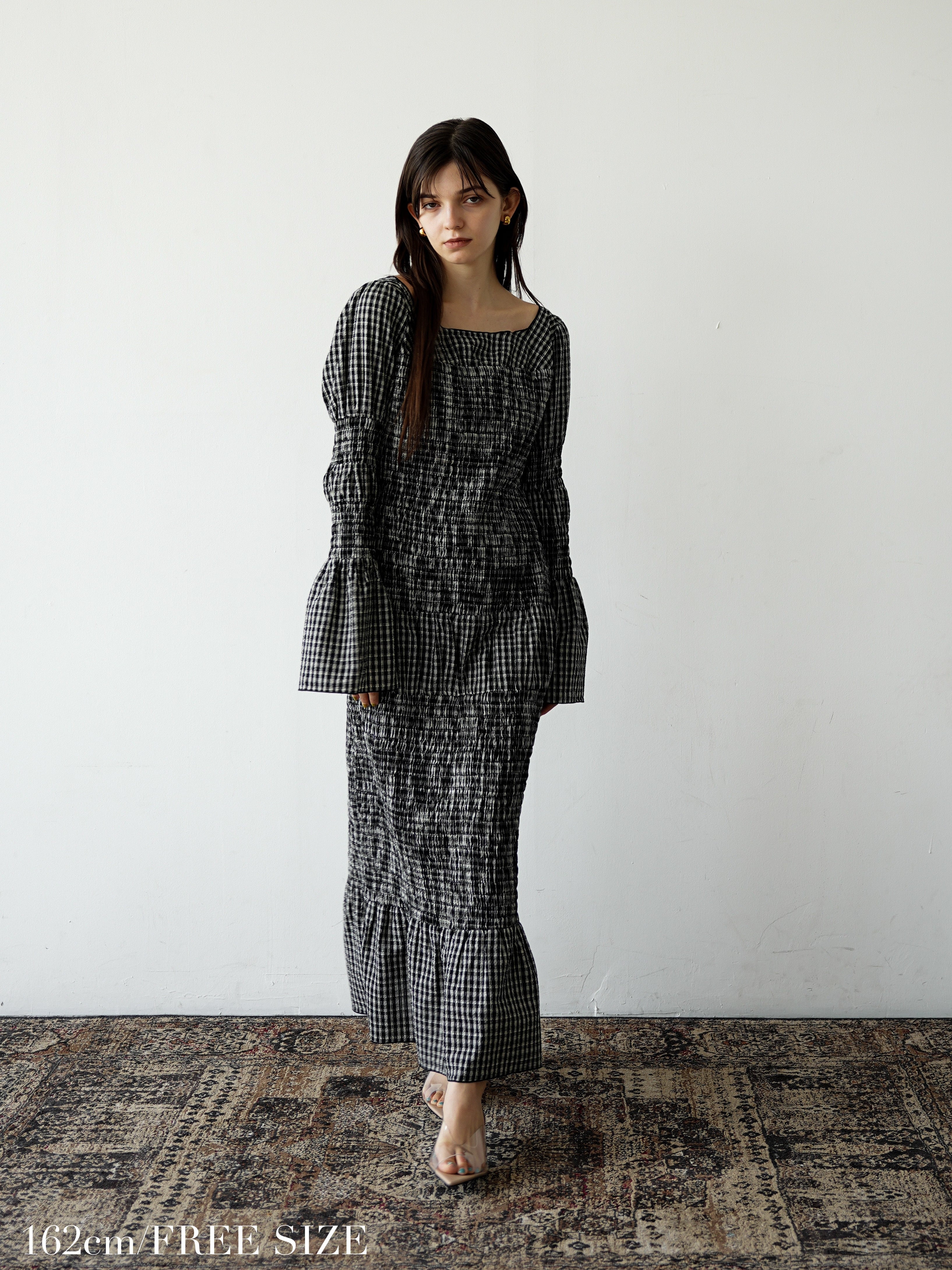 shirring bell sleeve onepiece | Katrin TOKYO