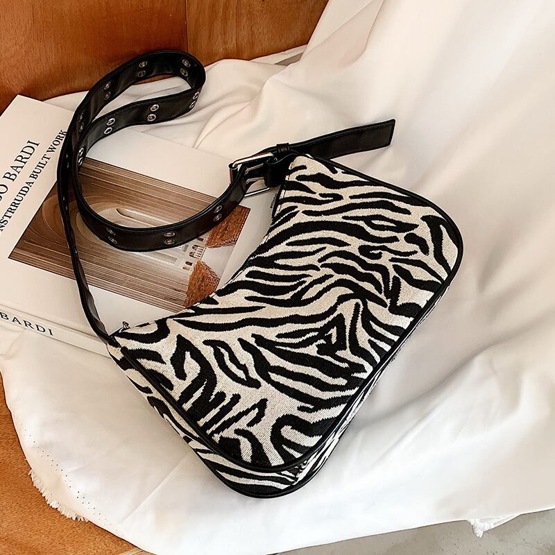 パターンオータムウィンターレッドショルダーバッグ 秋物 冬物 Tiancai_Wing_Bag39499461143