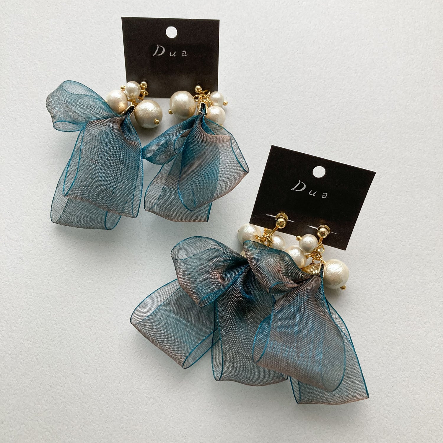 コットンパールと青緑オーガンジータッセル〈ピアス/イヤリング