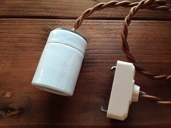 アンティーク照明などに使用されるソケットコード