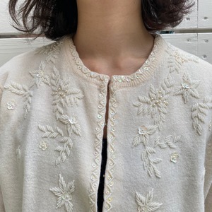 VINTAGE white beads cardigan