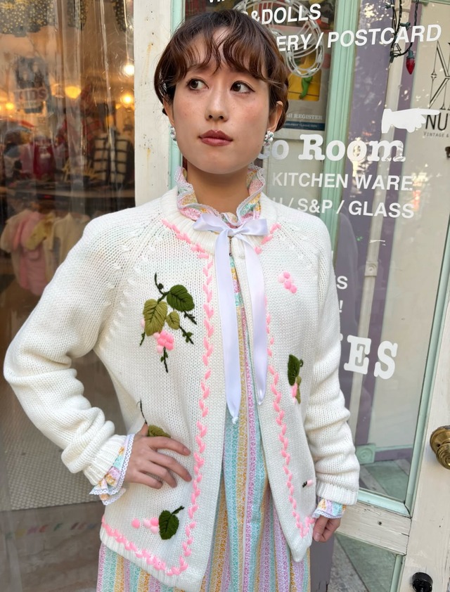 60’s pink grape embroidery cardigan