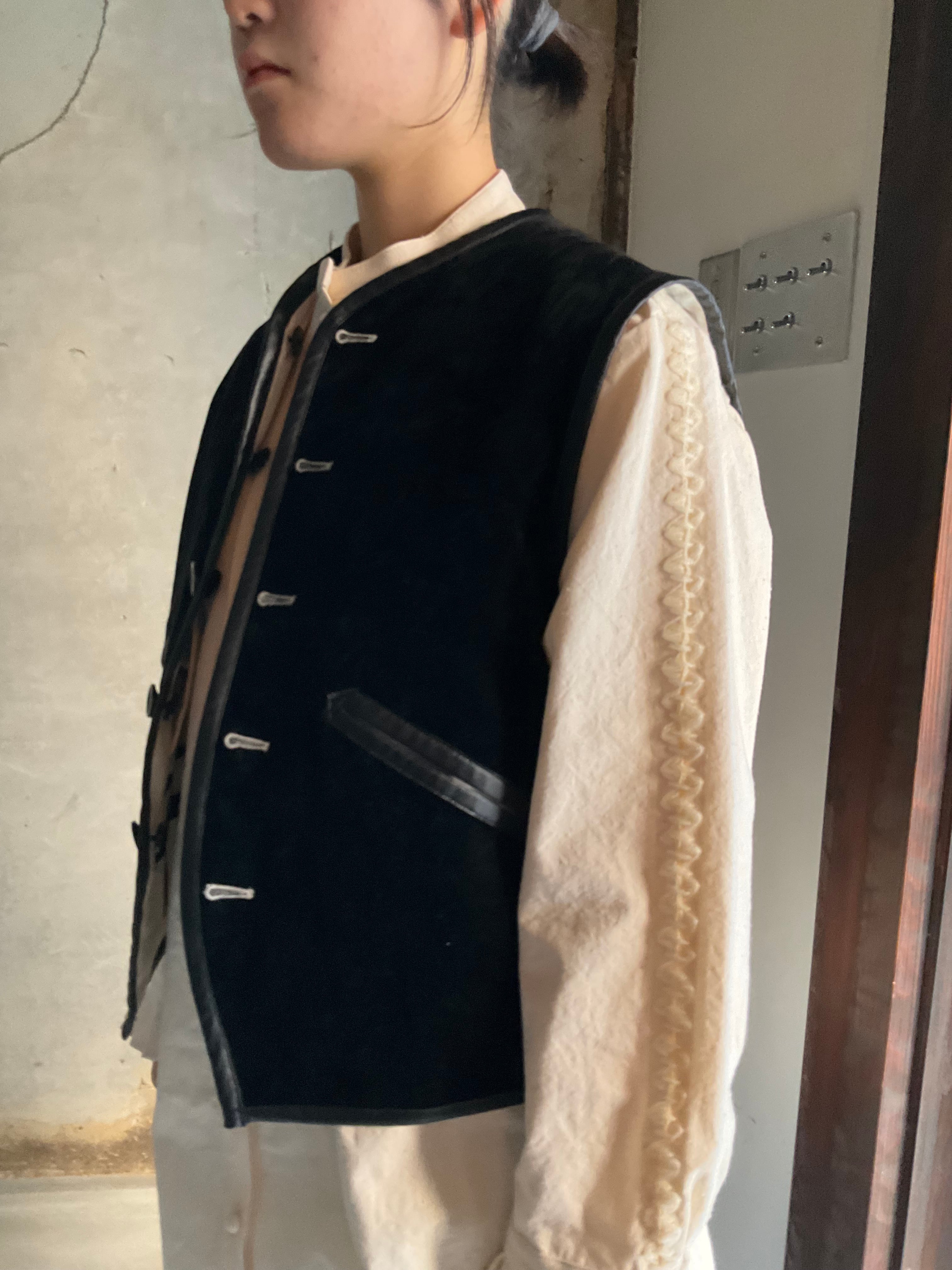 ASEEDONCLOUD/アシードンクラウド Reversible uniform vest