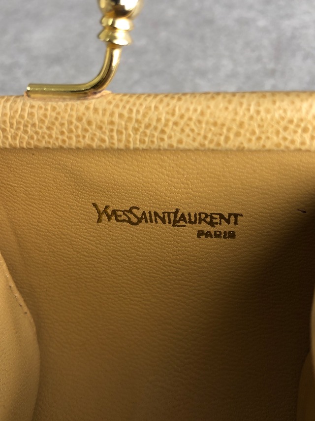 Yves Saint Laurent イヴ・サンローラン 財布 ベージュ YSL レザー がま口 コインケース vintage ヴィンテージ オールド 6fj2nf
