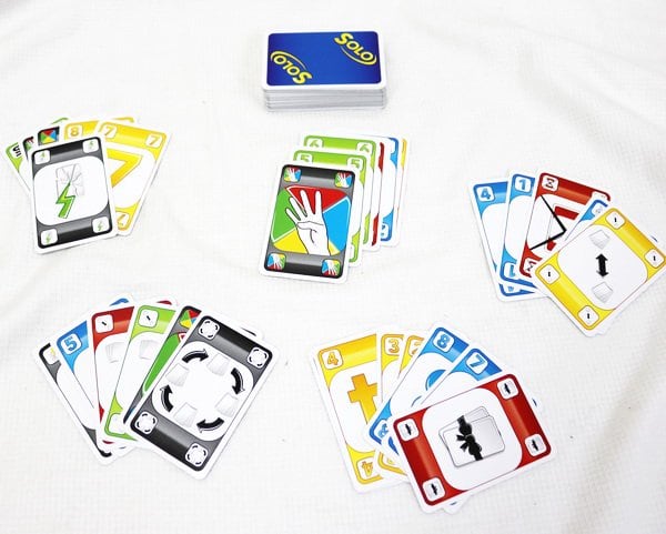 アミーゴ ソロ カードゲーム 6歳〜 AMIGO ウノ系 スピード勝負 | 木の