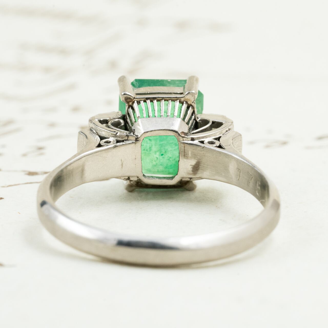 エメラルド ダイヤモンド リング 昭和レトロ スクエアフォルム