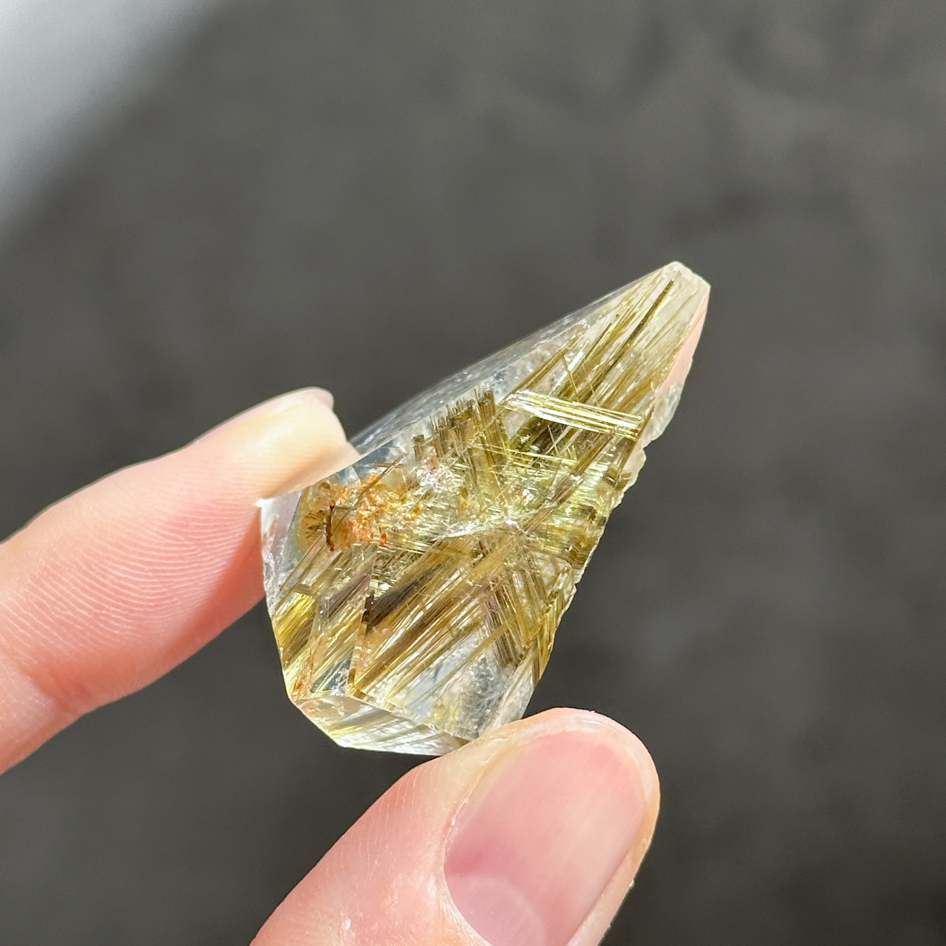 ミナスジェライス産ゴールドルチルインクォーツ フリーフォーム51◇ Rutile in Quartz◇天然石・鉱物・パワーストーン