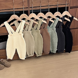 【BABY】カジュアル色合いニットサロペット