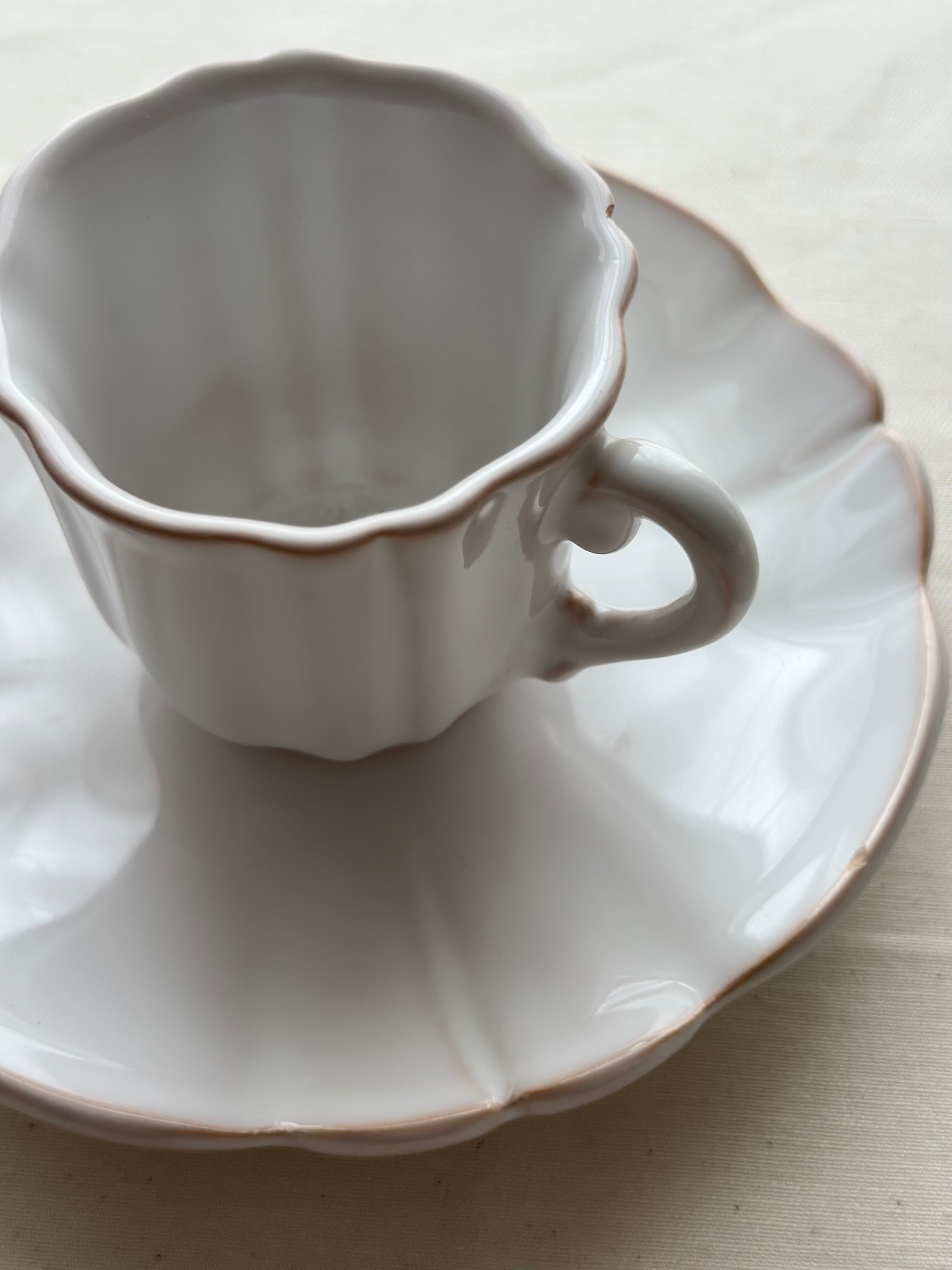 GIEN ジアン　アンティーク　カップ&ソーサー Gien ジアン / 白釉の美しいデミタスカップ＆ソーサー | VIRON antique