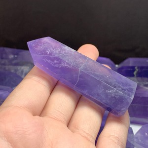 3.希少カラー・すみれ色フローライトポイント