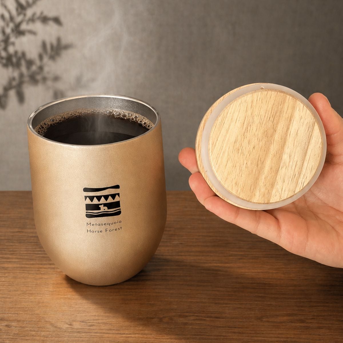 メタセコイアと馬の森 ウッドキャップタンブラー | TCC ONLINE STORE