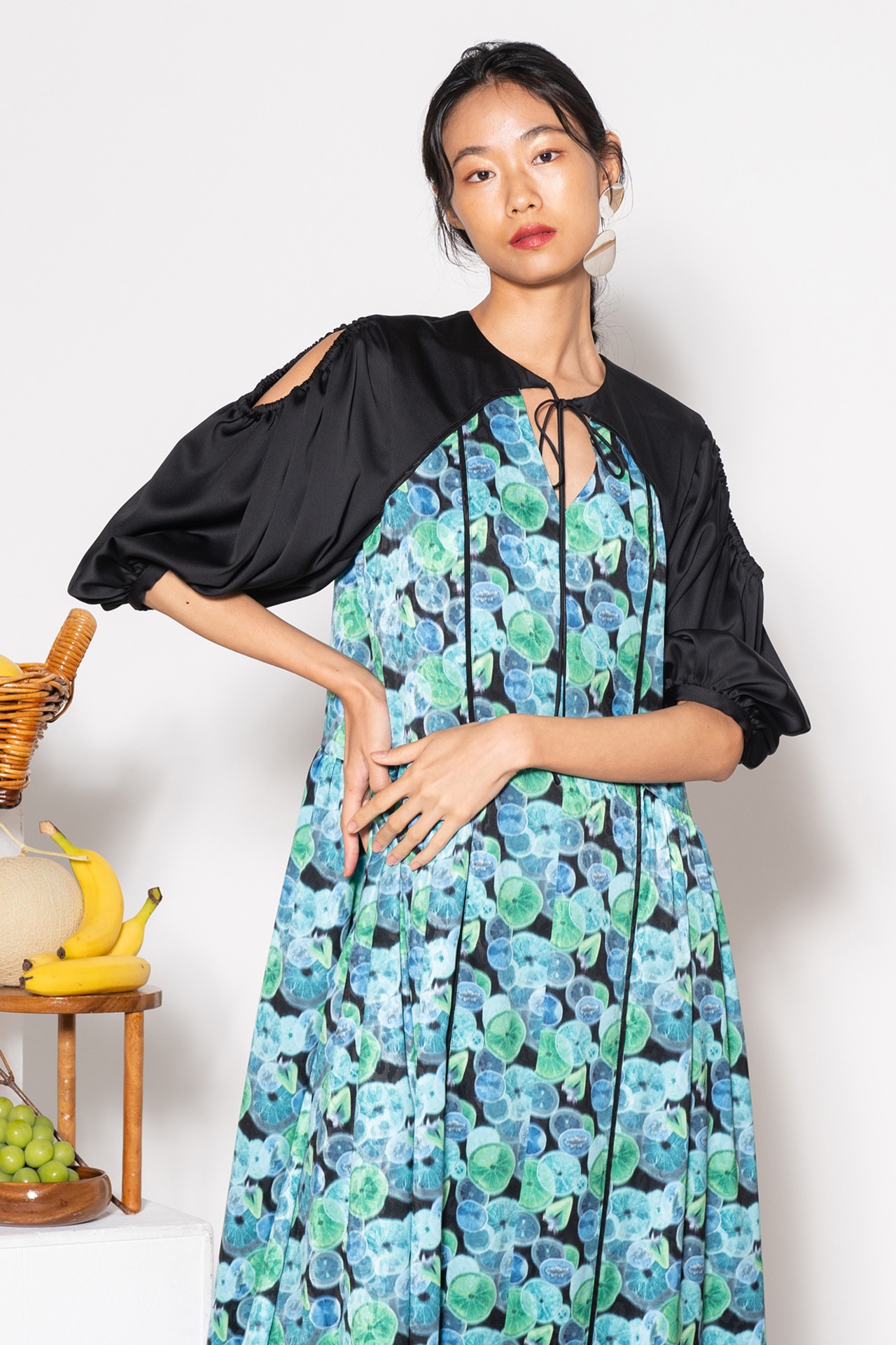 Cut Fruit Print Dress　BLACK