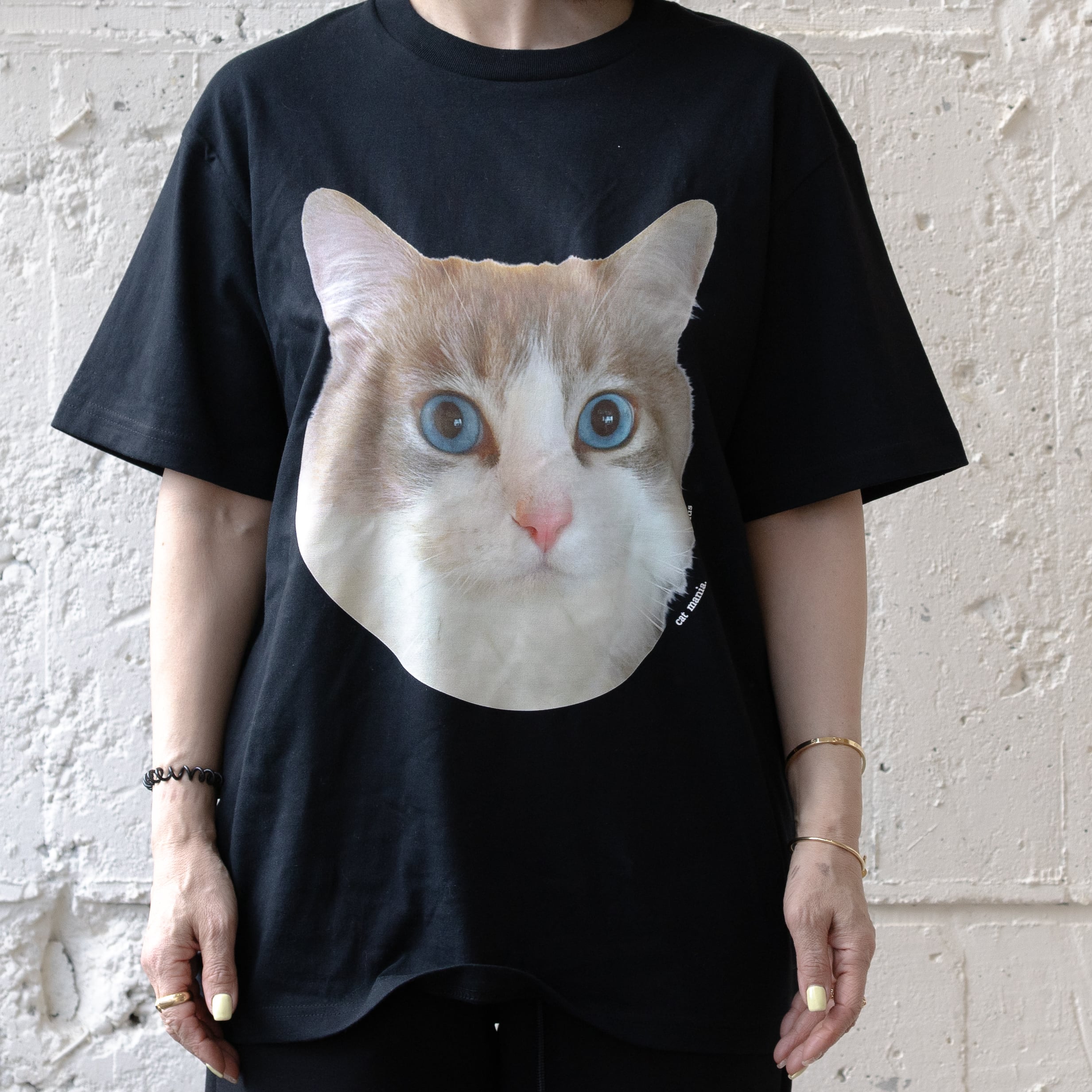 【ペットのお顔をくり抜いてオリジナルTシャツ 】プリント 写真入りTシャツ 2色 4サイズ