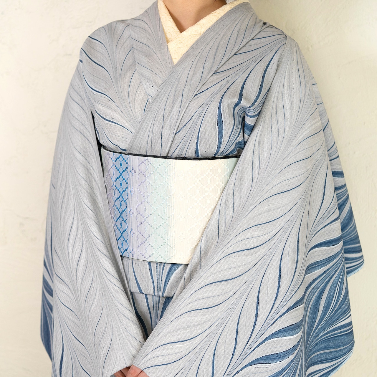 「時雨の浜辺」大矢羽柄〜洗えるきもの(シルジェリー格子柄)〜