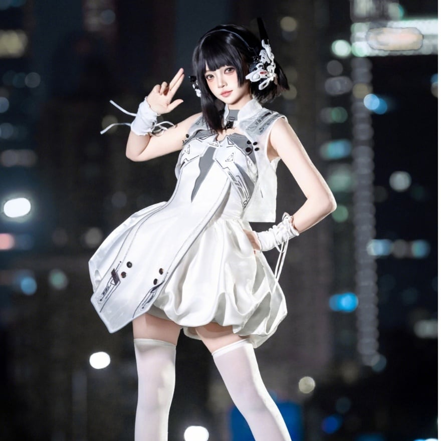 アイドル衣装 サイバーパンク系セットアップ 白×グレー 近未来