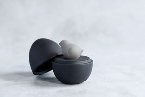 アロマディフューザー誕生シリーズ「黒卵〜とり／干支」・・・スウセラ（sucera）