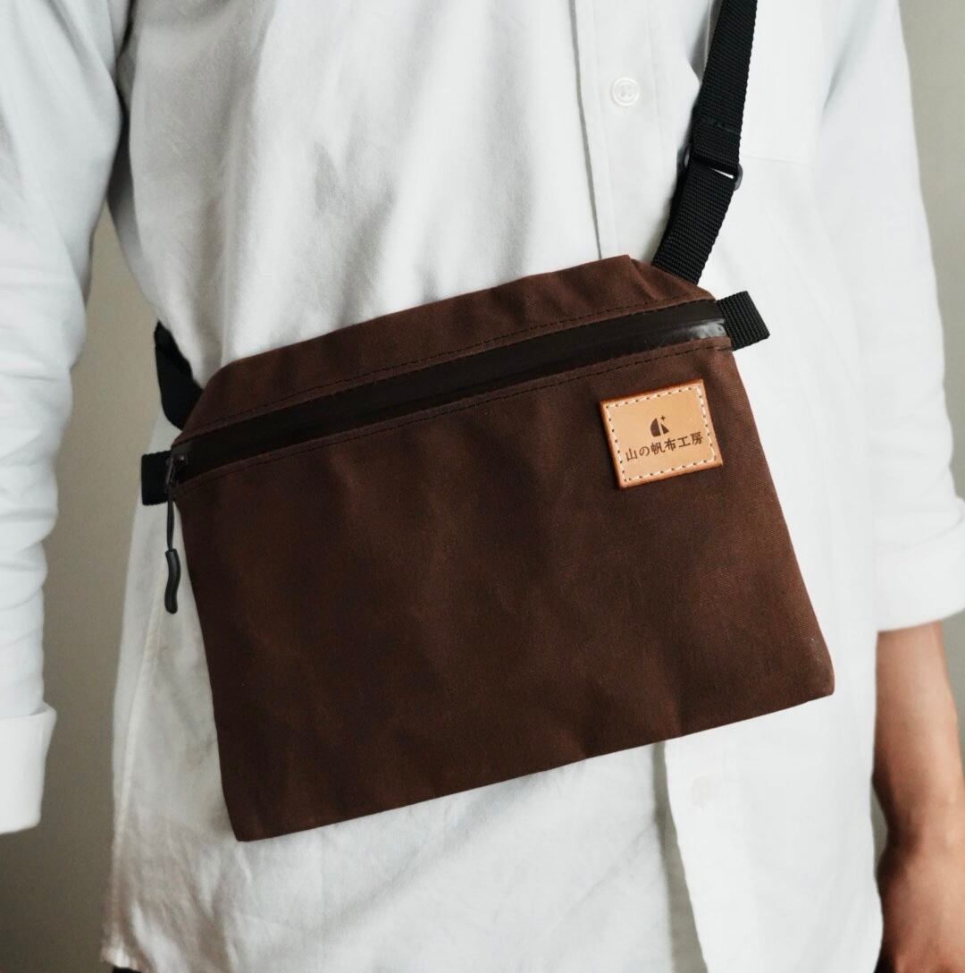 CRAFTMAN サコッシュ Large / Brown(帆布/富士金梅/登山/日本製) | 山
