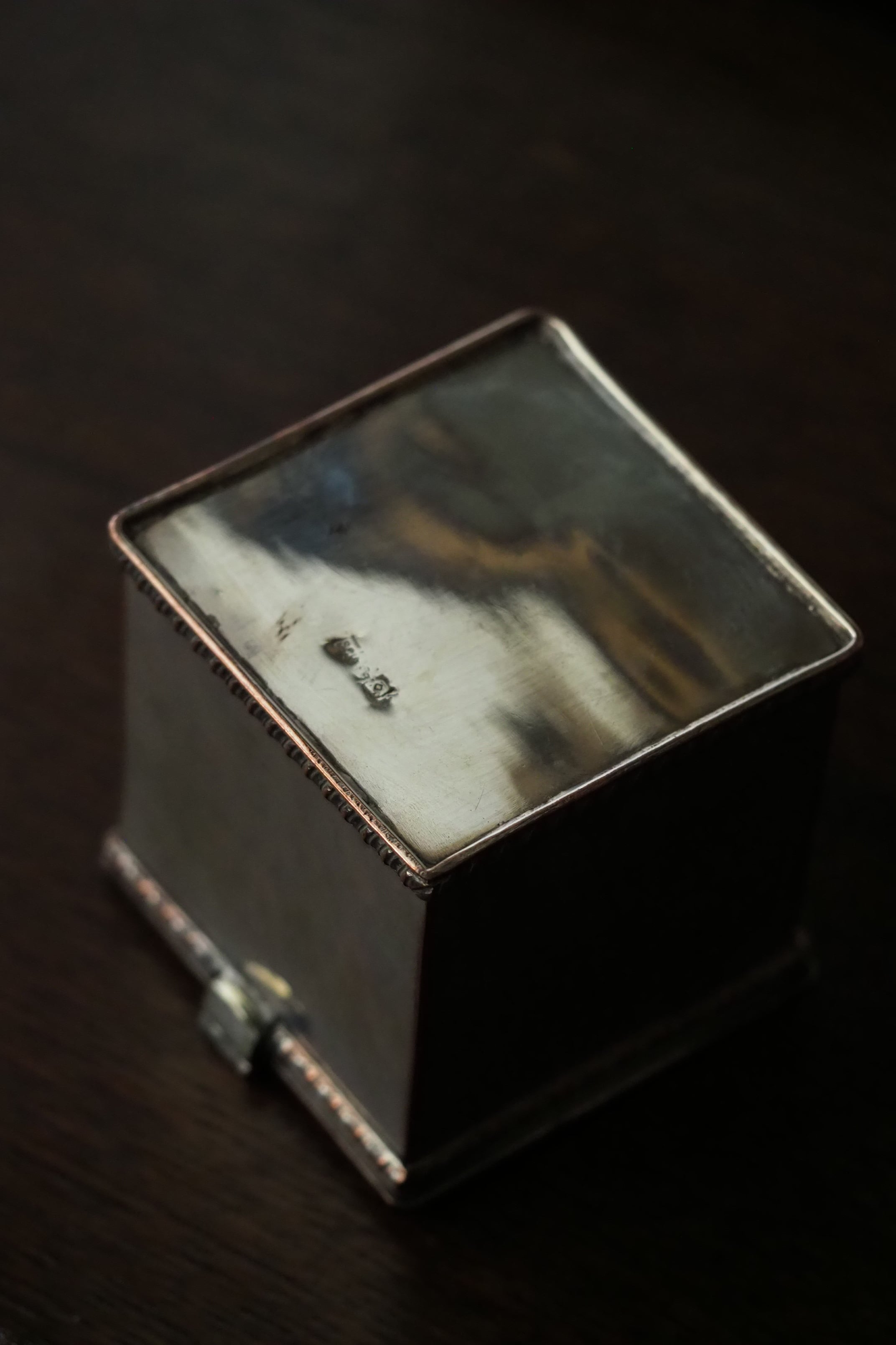 シルバープレートの茶筒-antique silver plated tea caddy
