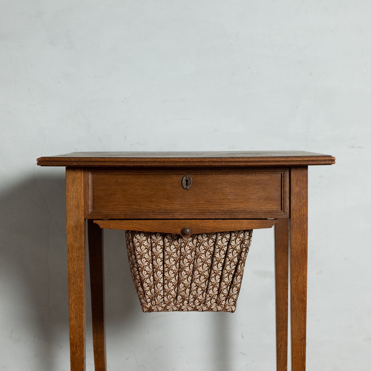 Sewing Table / ソーイングテーブル 〈裁縫・手芸・サイドテーブル