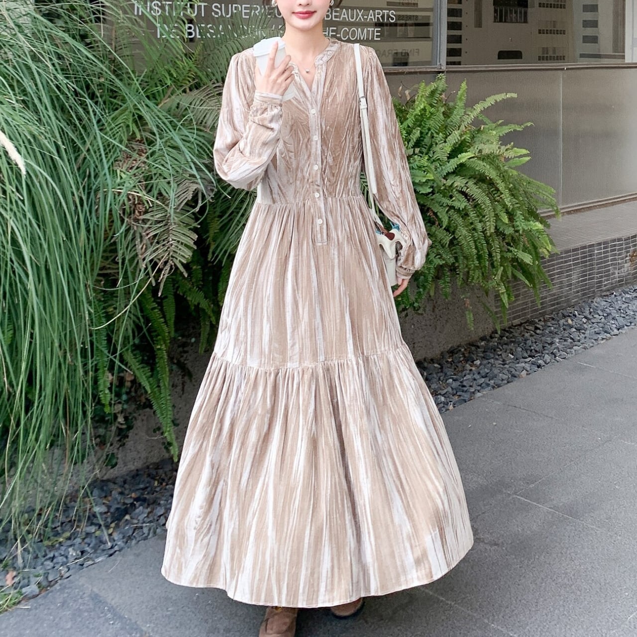 Brown pleated velvet dress S1857