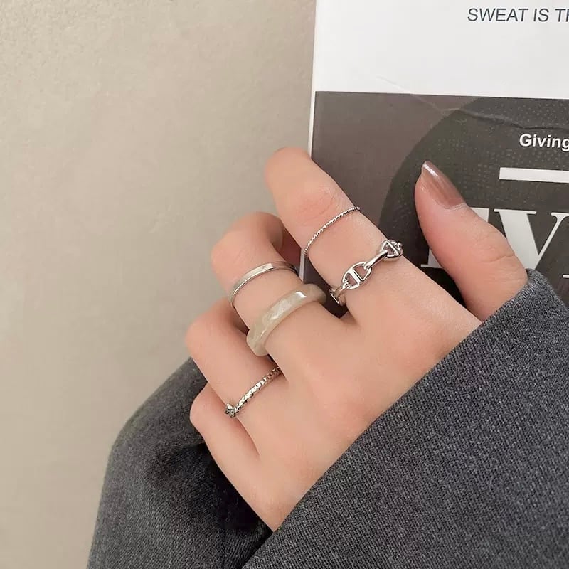 女っぽさは指先から 5個セット 指輪 重ね付け オープンリング 可愛い 大人女子 フェミニン アクセサリー リング フリーサイズ シルバー カットリング シンプル Lamitte Deco トレンド 韓国ファッション ショップ Base店 女っぽさは指先から 5個セット 指輪 重ね付け オープンリング 可愛い 大人女子 フェミニン アクセサリー リング フリーサイズ シルバー カットリング シンプル Lamitte Deco トレンド 韓国ファッション ショップ Base店