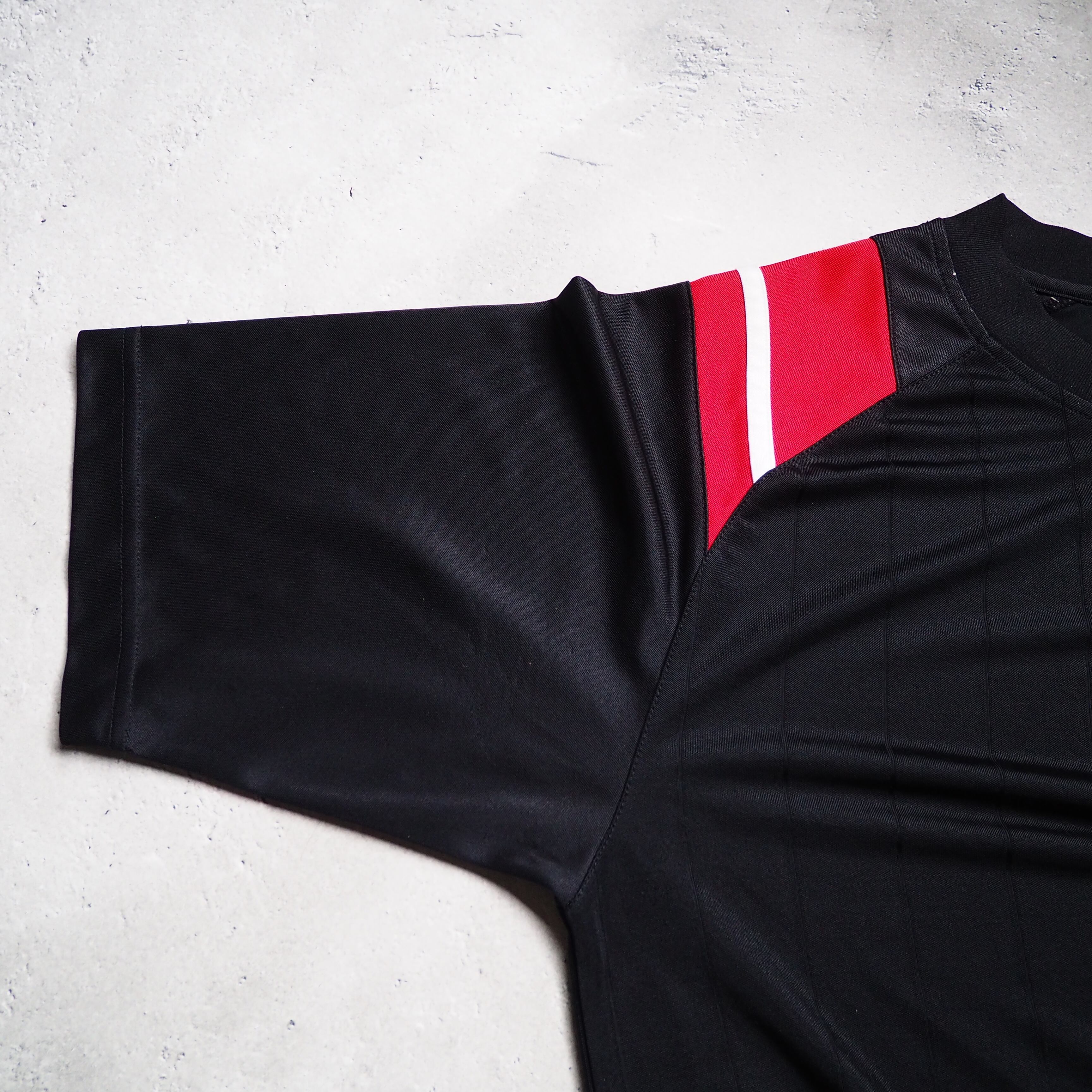 2000s " NIKE " Switching Panel × Logo Design Y2K Track Tee