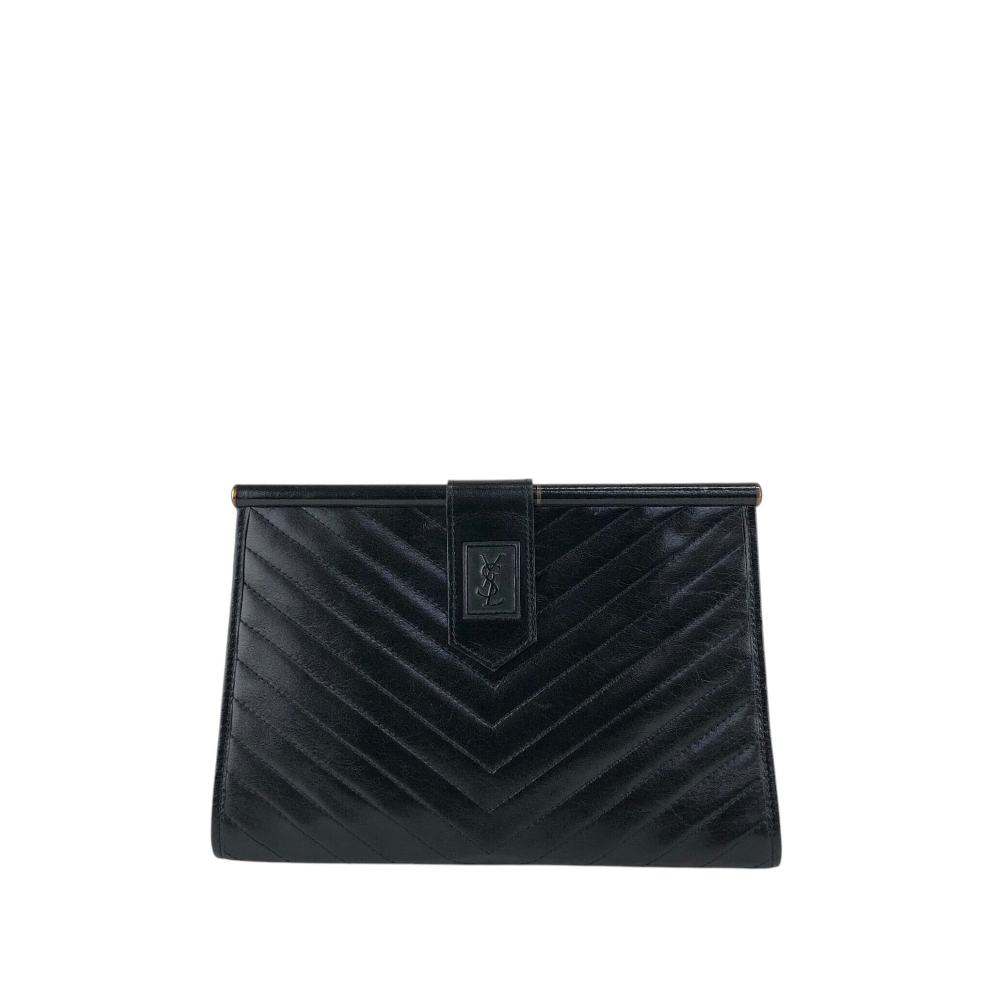 未使用品 イヴサンローラン エナメルレザーのクラッチバッグ Yves Saint Laurent イヴ・サンローラン クラッチバッグ ブラック YSL