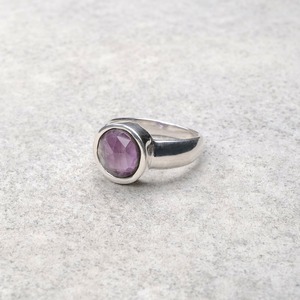 SINGLE STONE NON-ADJUSTABLE RING 077