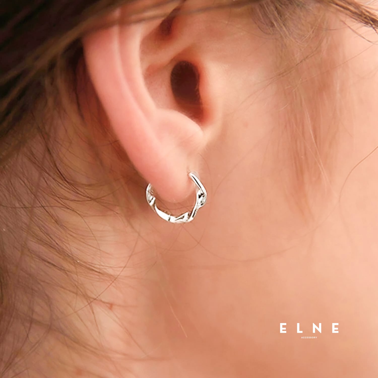 毎日使えるミニフープピアス