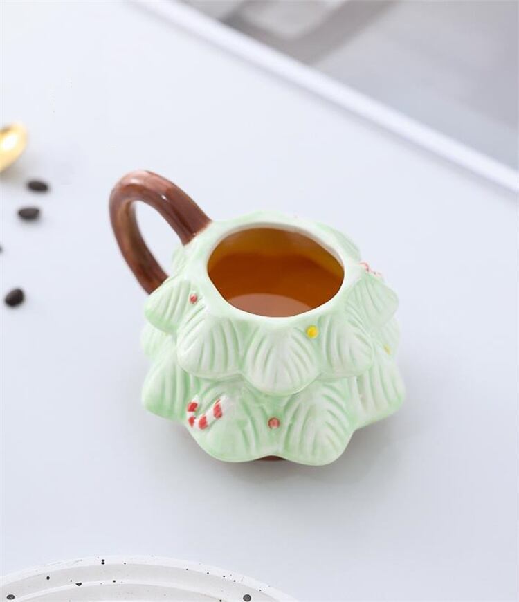 立体デザイン 陶器製マグカップ カフェ向け | くらしプラス