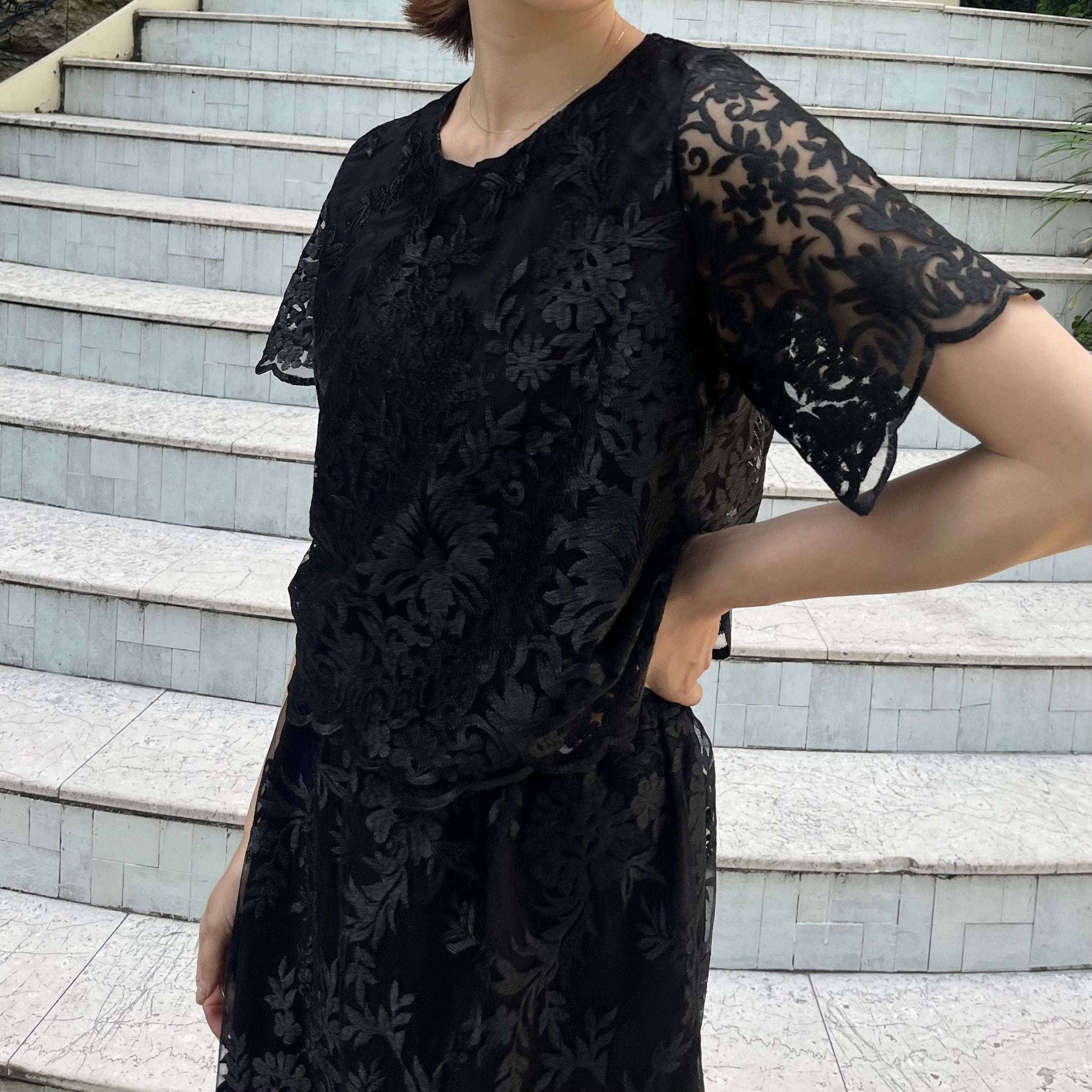 フロートリーフ刺繍　トップス フロートリーフ刺繍 トップス