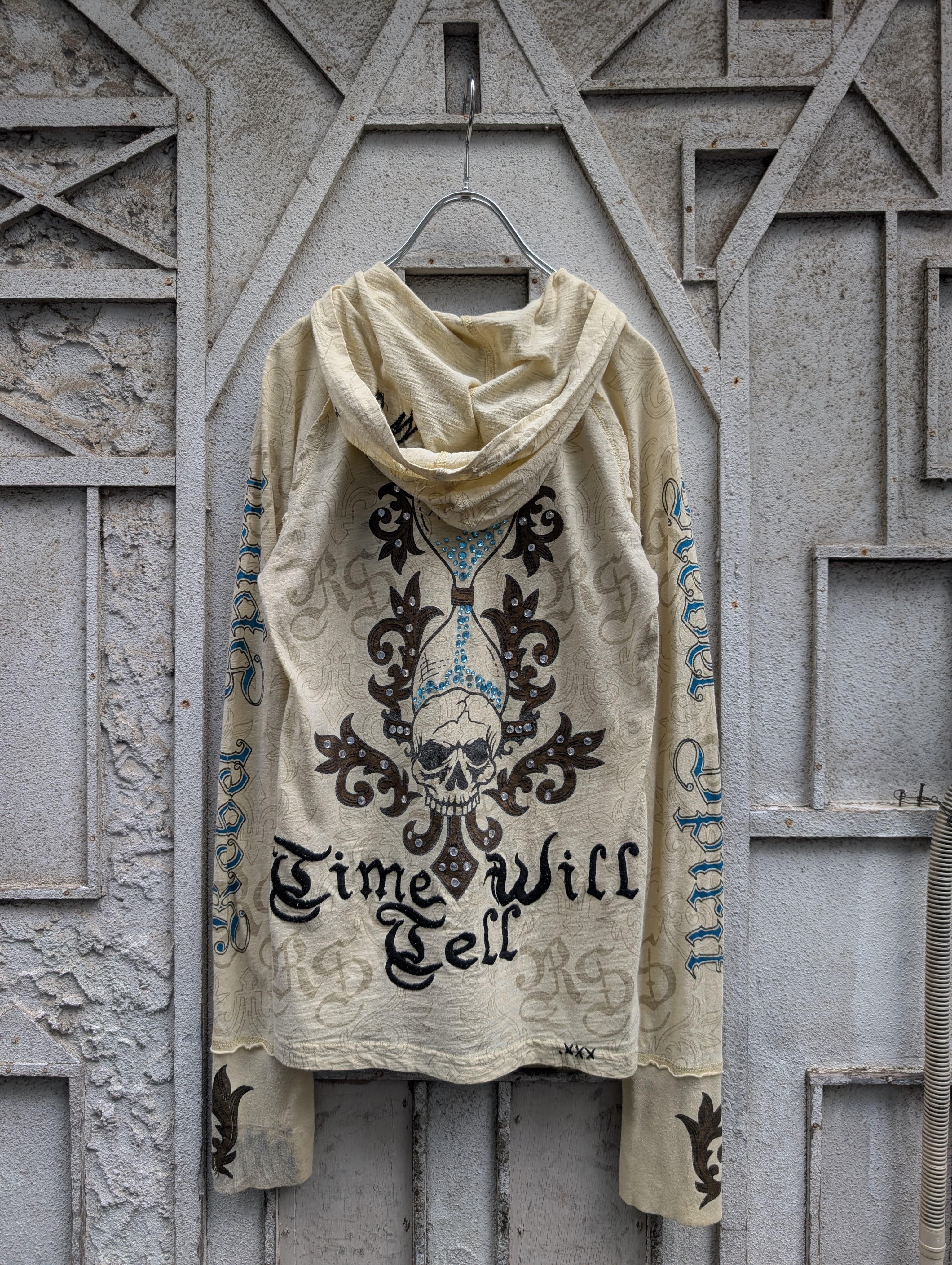 "SKULL" rhinestone henry neck hoodie