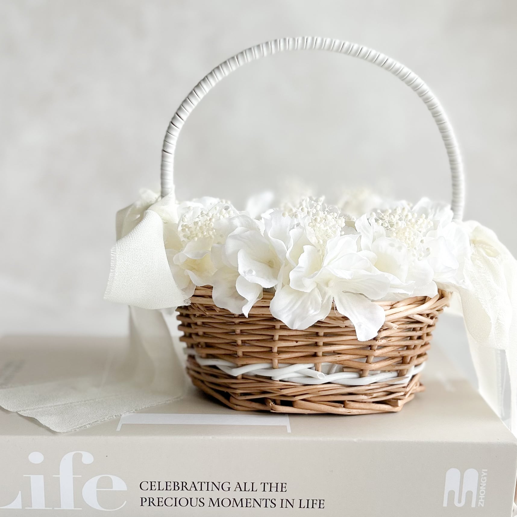 Oval  ring pillow basket （造花メイン）