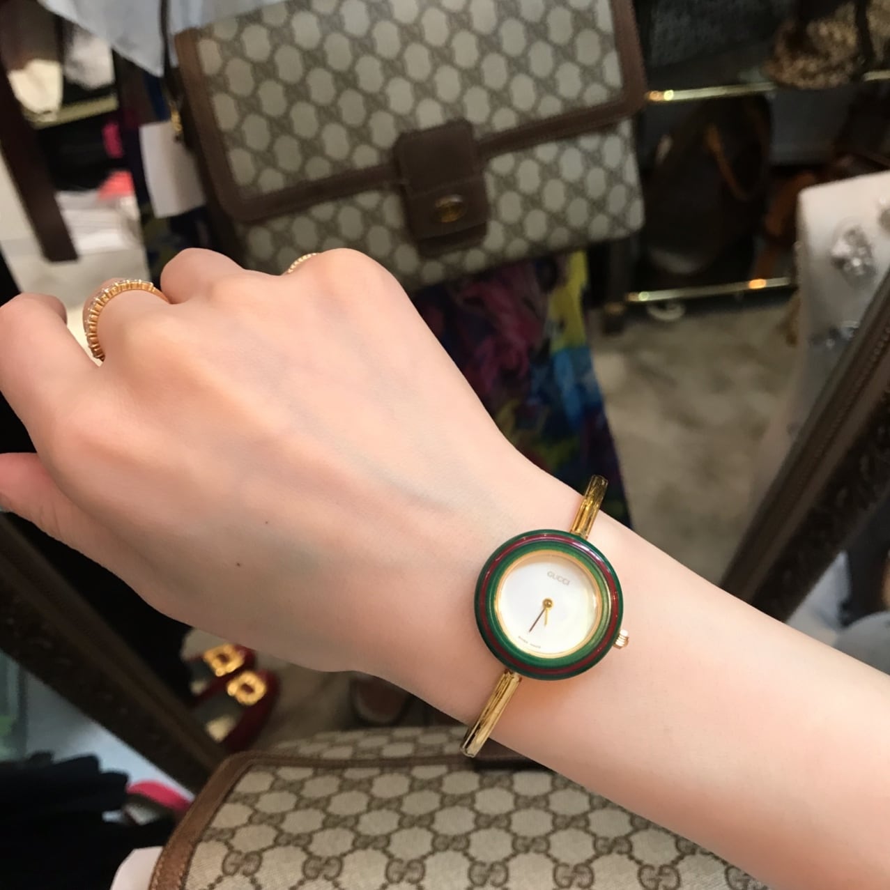 新作割☆ GUCCI 12色 カラフルベゼル チェンジ 腕時計 グッチ watch