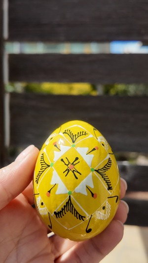 装飾用木製プィサンカ（イースターエッグ）with stand　コロミヤモデル