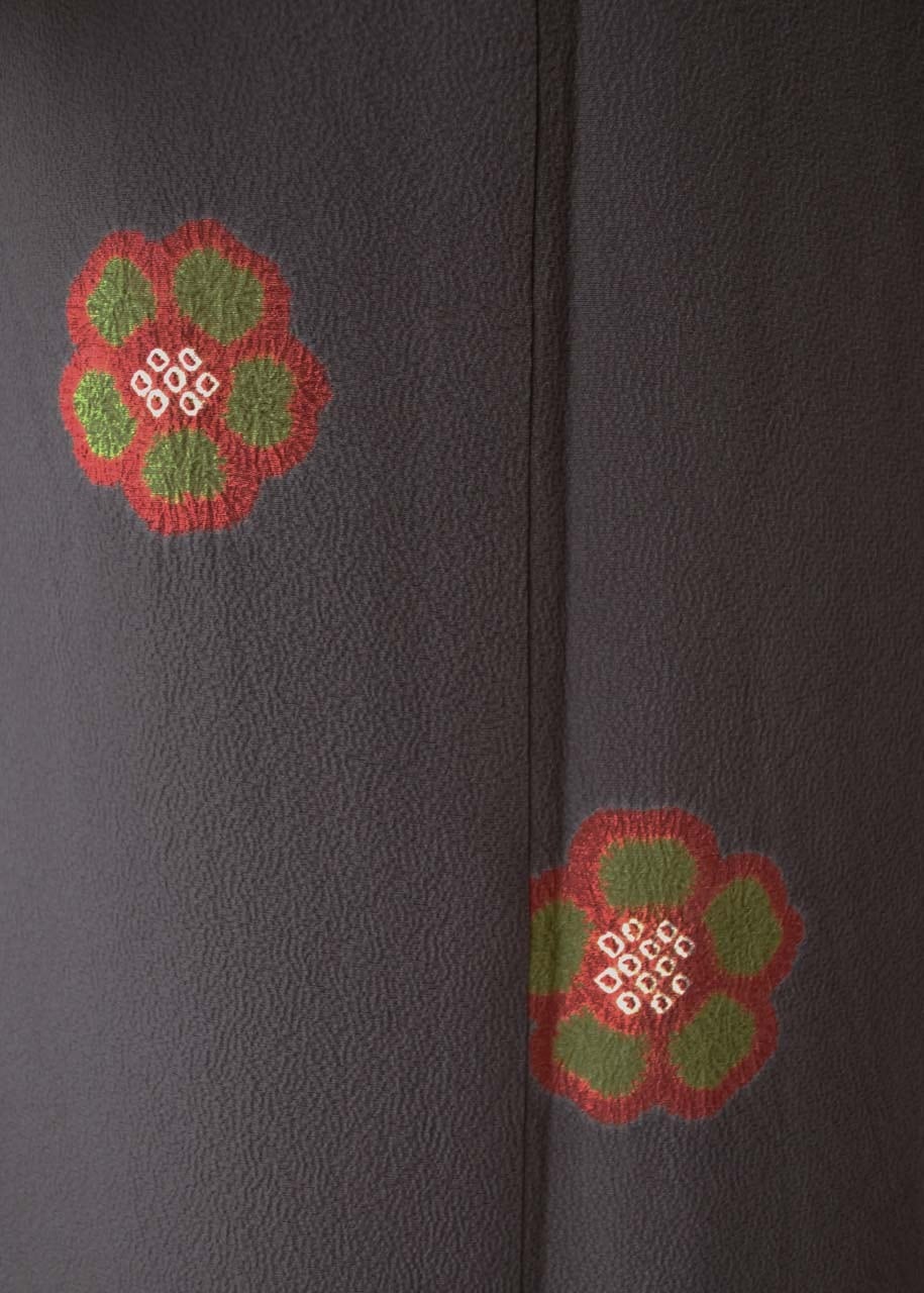 【袷】赤墨色 絞り花文 ちりめん小紋 ゆとりサイズ