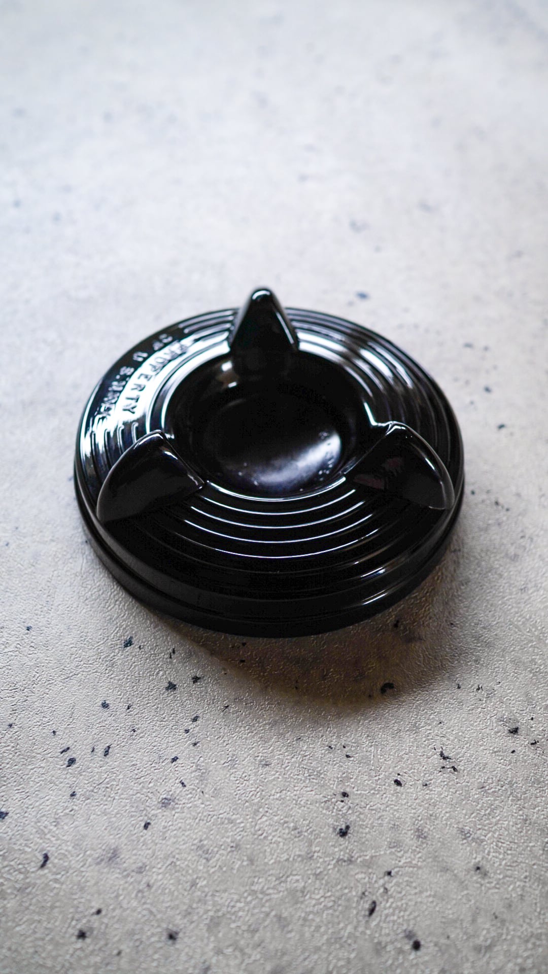 灰皿　小物入れ　アッシュトレイ　アメリカ　ビンテージ　ガラス 1940s】アメリカ海軍 ブラック ガラス アッシュトレイ《灰皿